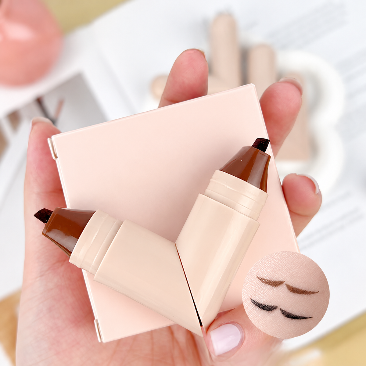 VeloraMist™ Dual-Head Eyeliner Stamp Pen — Perfect, Smudge-Proof Wings That Last All Day Without the Hassle