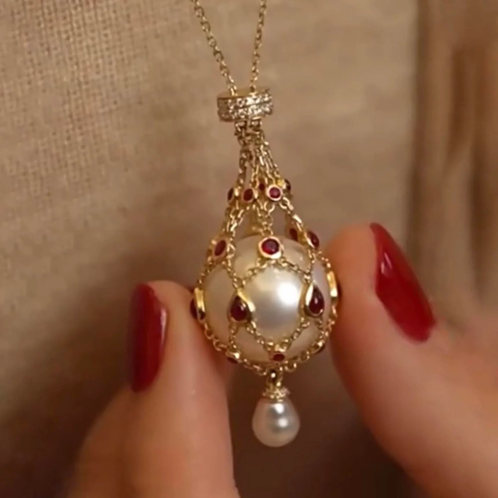 LuxePearl™ — Elevate Your Confidence with Timeless Italian Elegance