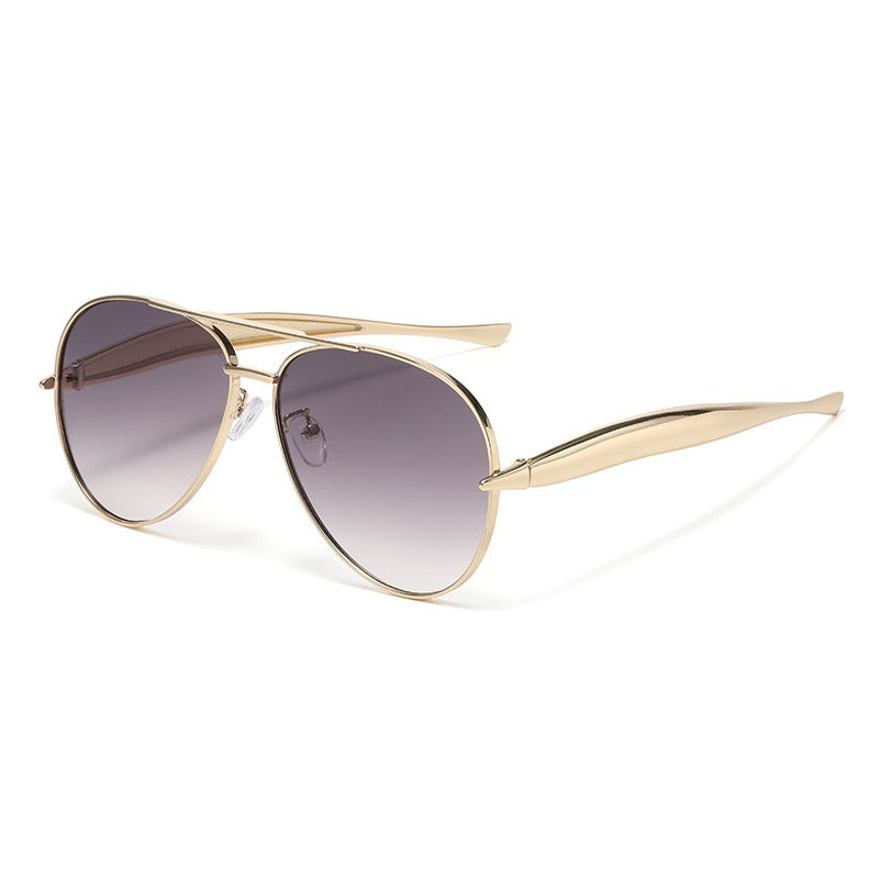 Aurela™ — Own Every Moment with Bold Vintage Glamour and Bulletproof Vision