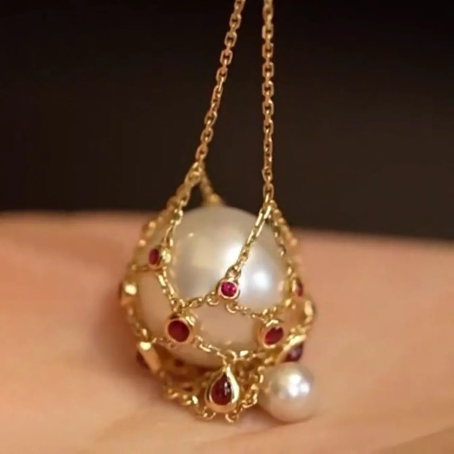 LuxePearl™ — Elevate Your Confidence with Timeless Italian Elegance