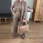 GlowHaven™ — Wrap Yourself in Effortless Elegance and All-Day Comfort