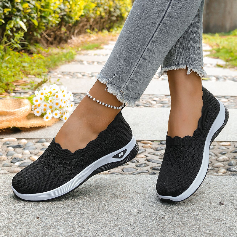 AerisStep™ — Slip into all-day air-cushioned freedom and cool comfort