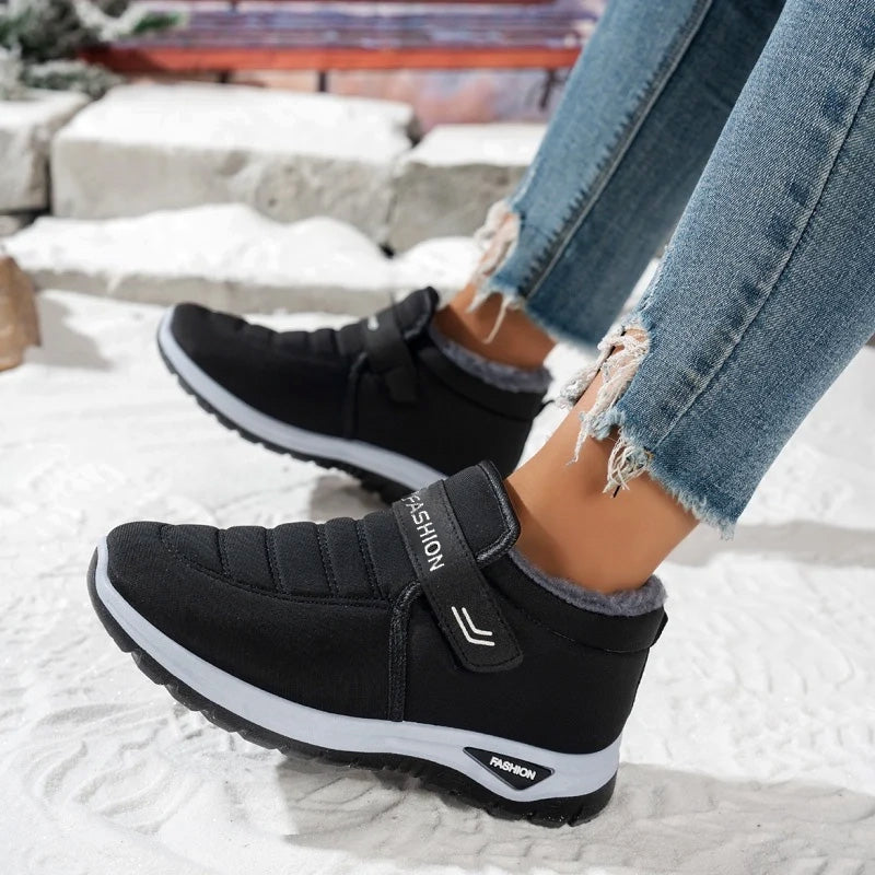 RamptonStride™ — Embrace Warmth and Sure-Footed Confidence All Winter Long