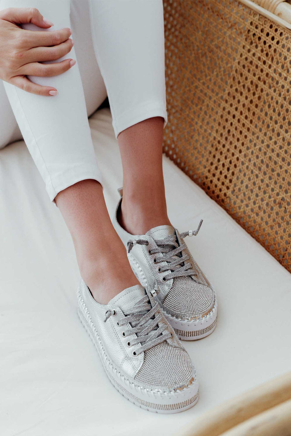 VeloCraft™ Leather Sneakers — Step Into All-Day Confidence and Effortless Elegance