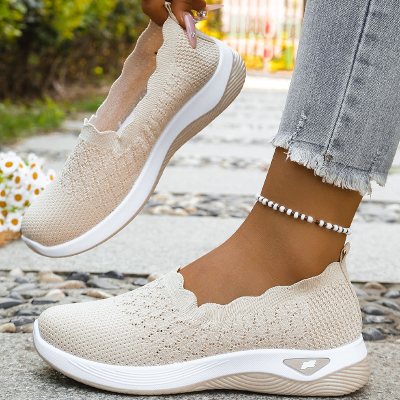 AerisStep™ — Slip into all-day air-cushioned freedom and cool comfort