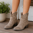 VeloriaStride™ — Experience All-Day Confidence and Cloud-Like Comfort