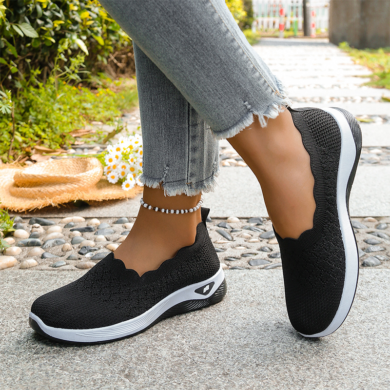 AerisStep™ — Slip into all-day air-cushioned freedom and cool comfort