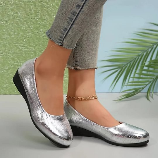 LumaStep™ — Walk All Day in Lightweight Comfort and Head-Turning Style