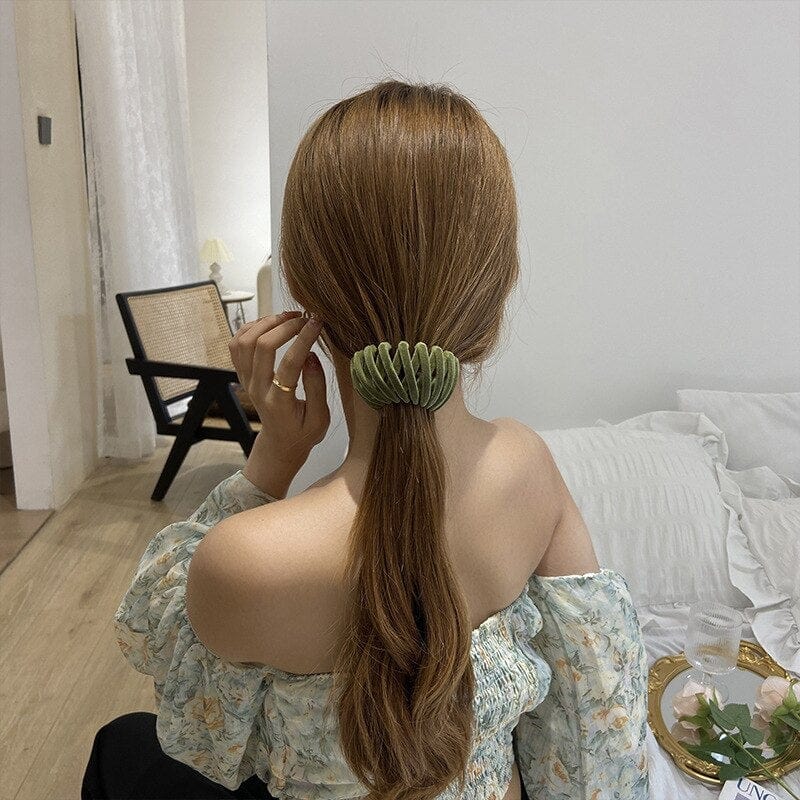 ClipAura™ — Lock In Perfect Hair All Day Without Pain or Slips