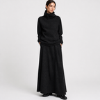 LavenaSilk™ — Wrap Yourself in Cozy Confidence and Effortless Chic