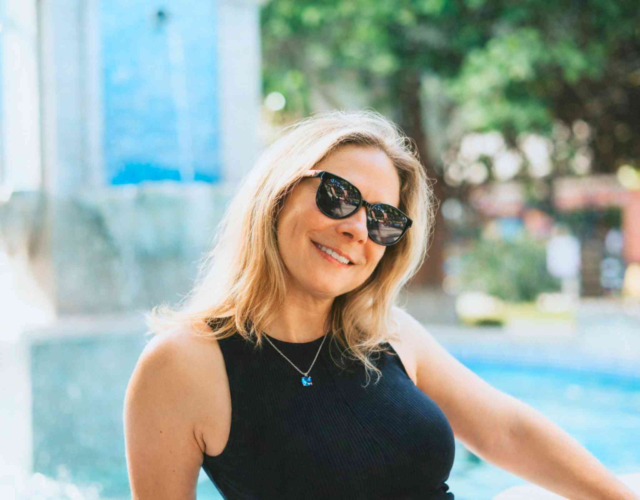 VividAura™ — Sunglasses That Fit Small Faces Like They Were Made for You