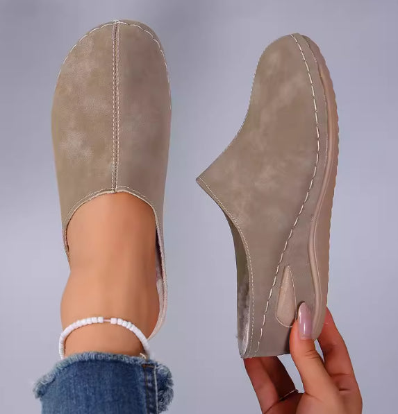 Plush Slippers™ — Wrap Your Feet in All-Day Cozy Confidence