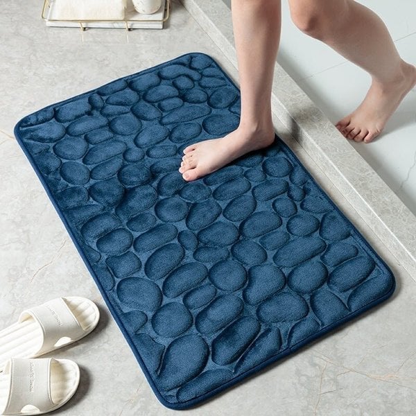 SafeStride™ Bath Mat — Feel Unshakable Safety and Plush Comfort Every Step You Take