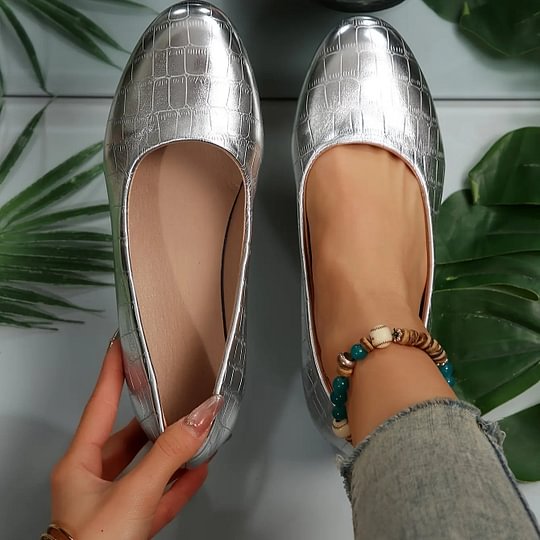 LumaStep™ — Walk All Day in Lightweight Comfort and Head-Turning Style