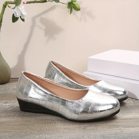 LumaStep™ — Walk All Day in Lightweight Comfort and Head-Turning Style