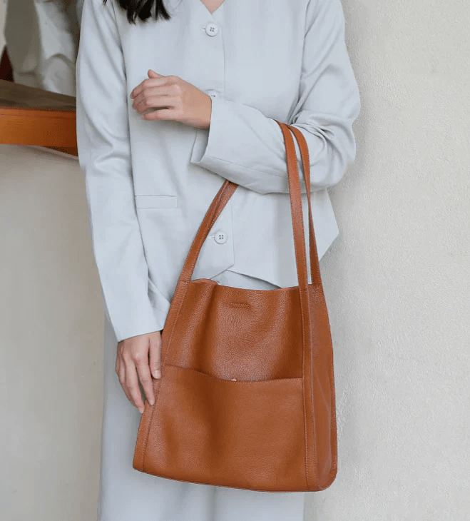 VeloVanta™ Shoulder Bag — Stay Dry, Organized, and Sharp Wherever Life Takes You