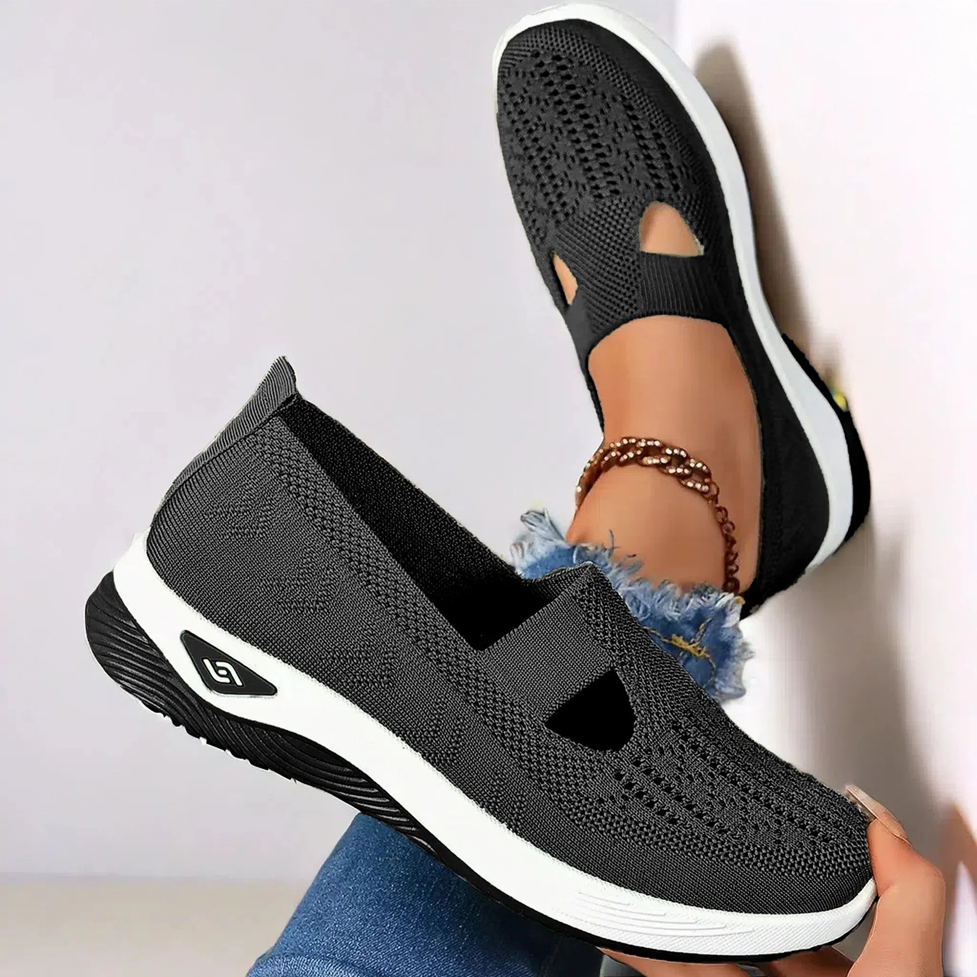 SolAura™ — Walk Featherlight and Feel Fresh Every Step of the Day
