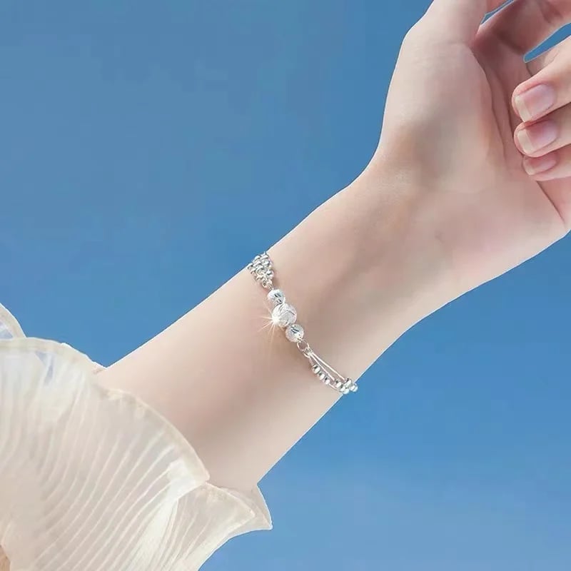 AuraLace™ — Featherlight Fit That Feels Made Just for You