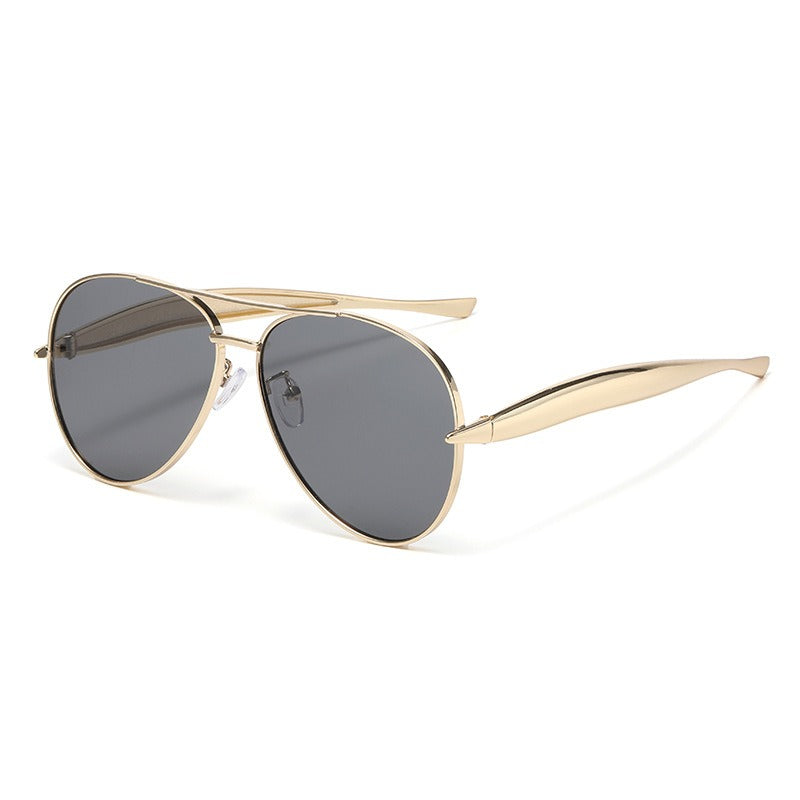 Aurela™ — Own Every Moment with Bold Vintage Glamour and Bulletproof Vision