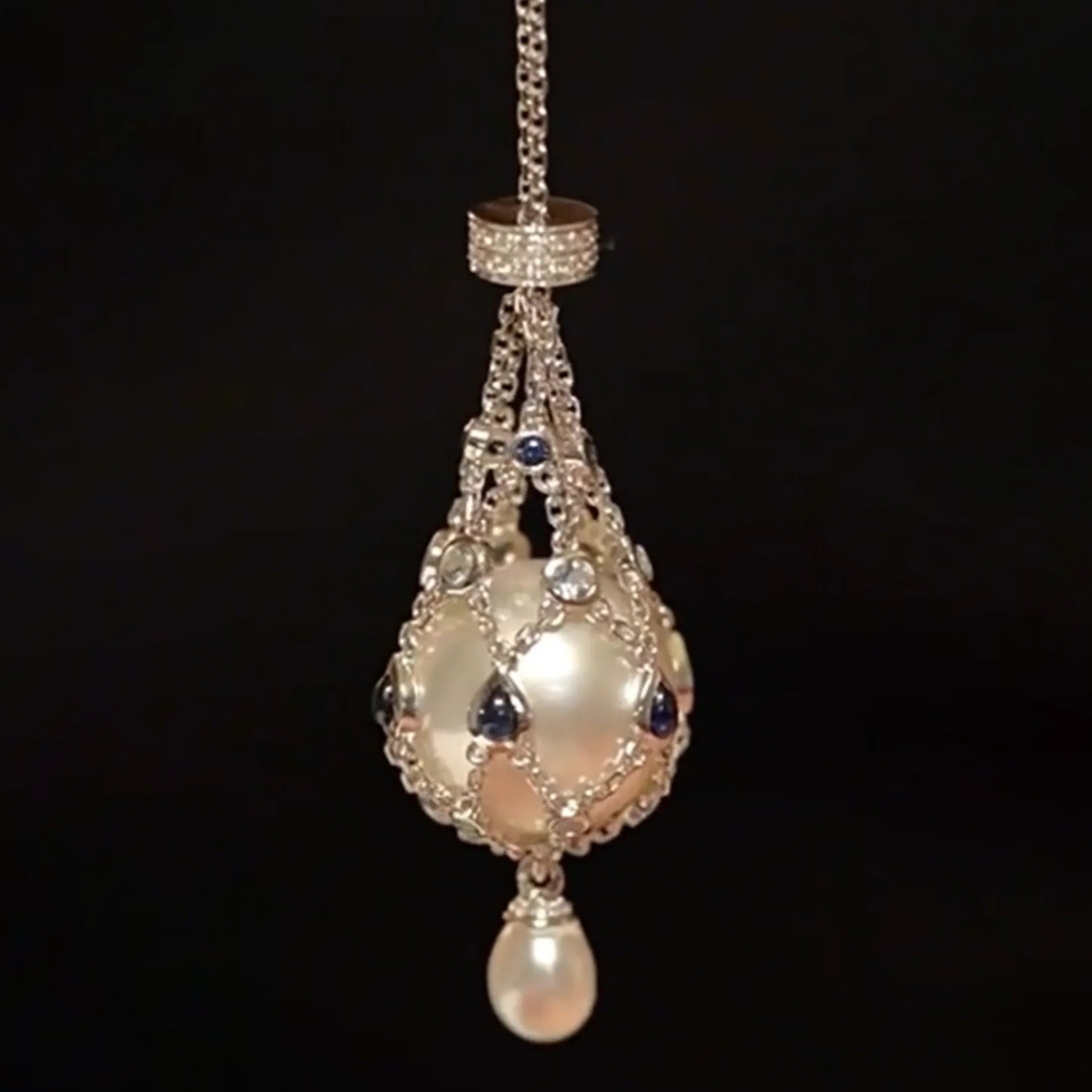 LuxePearl™ — Elevate Your Confidence with Timeless Italian Elegance