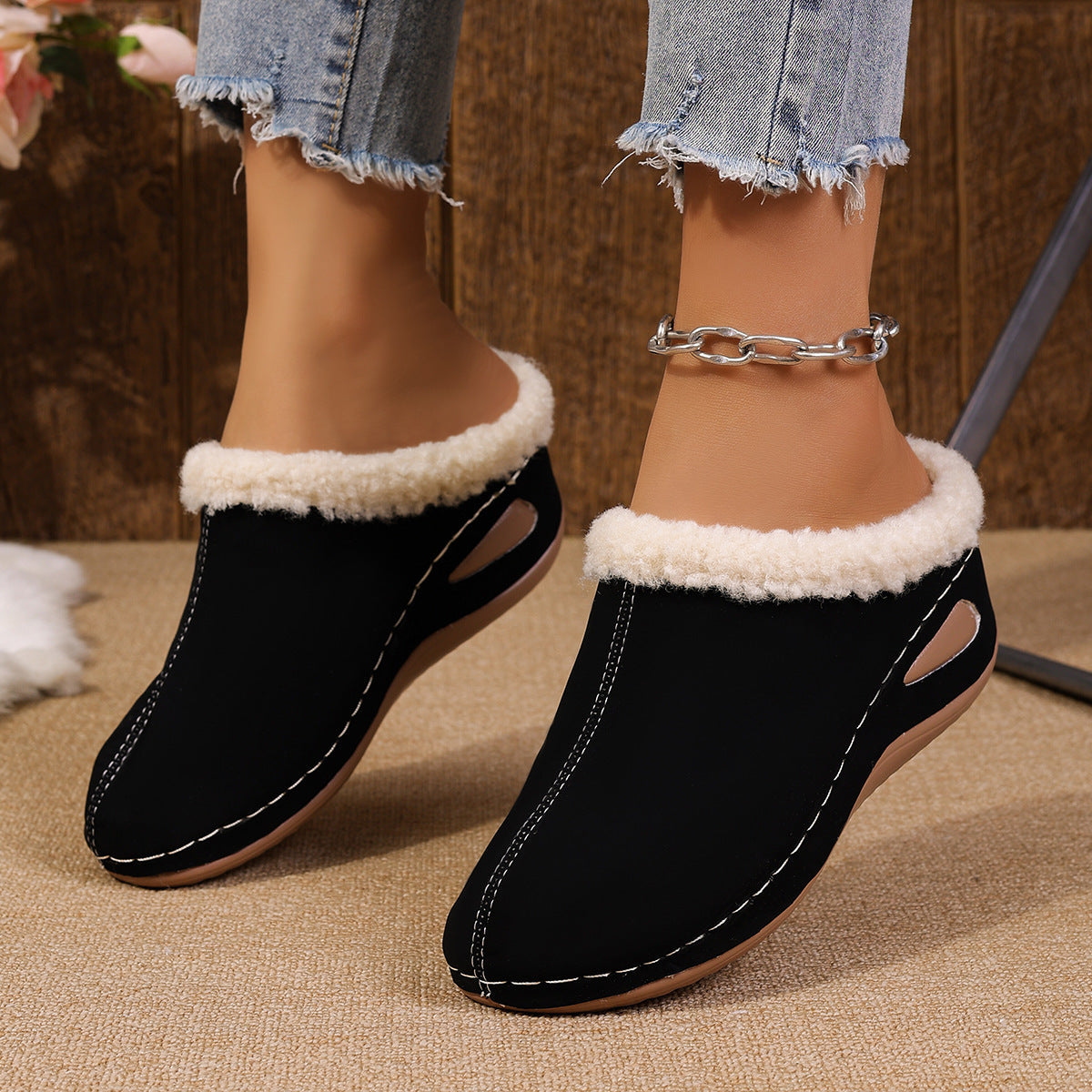 Plush Slippers™ — Wrap Your Feet in All-Day Cozy Confidence