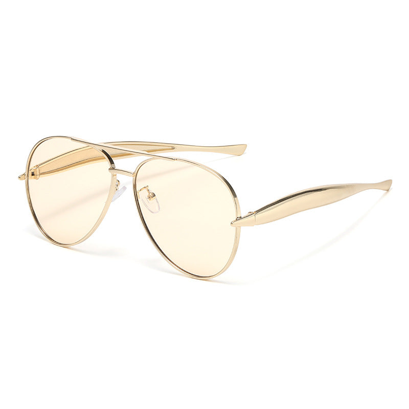 Aurela™ — Own Every Moment with Bold Vintage Glamour and Bulletproof Vision