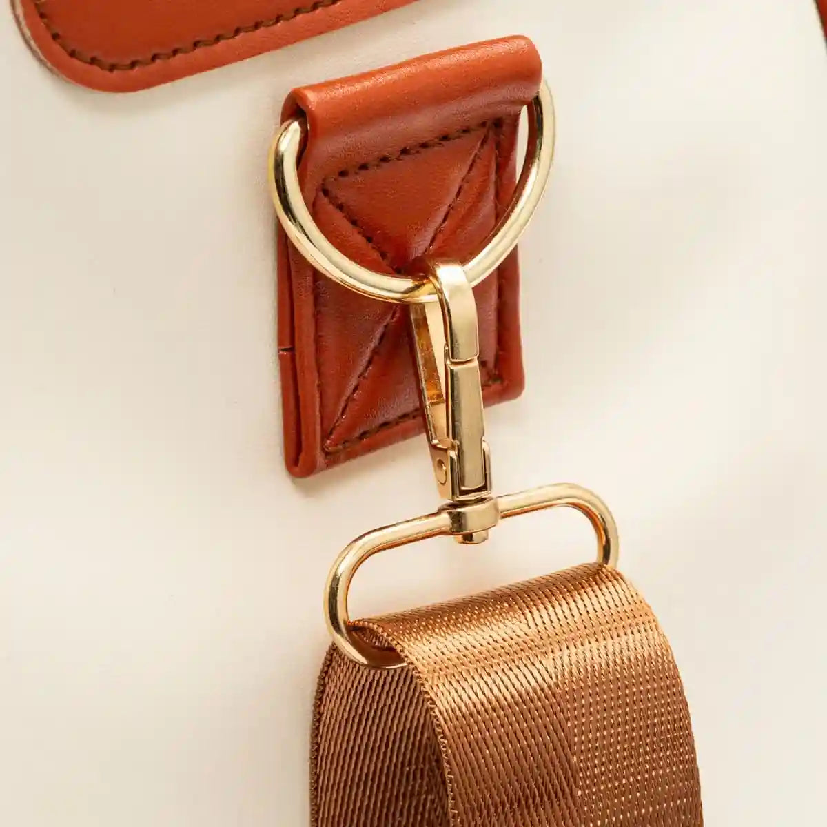 GlideVoyage™ — Arrive Looking Flawless, Travel Your Way with Total Freedom