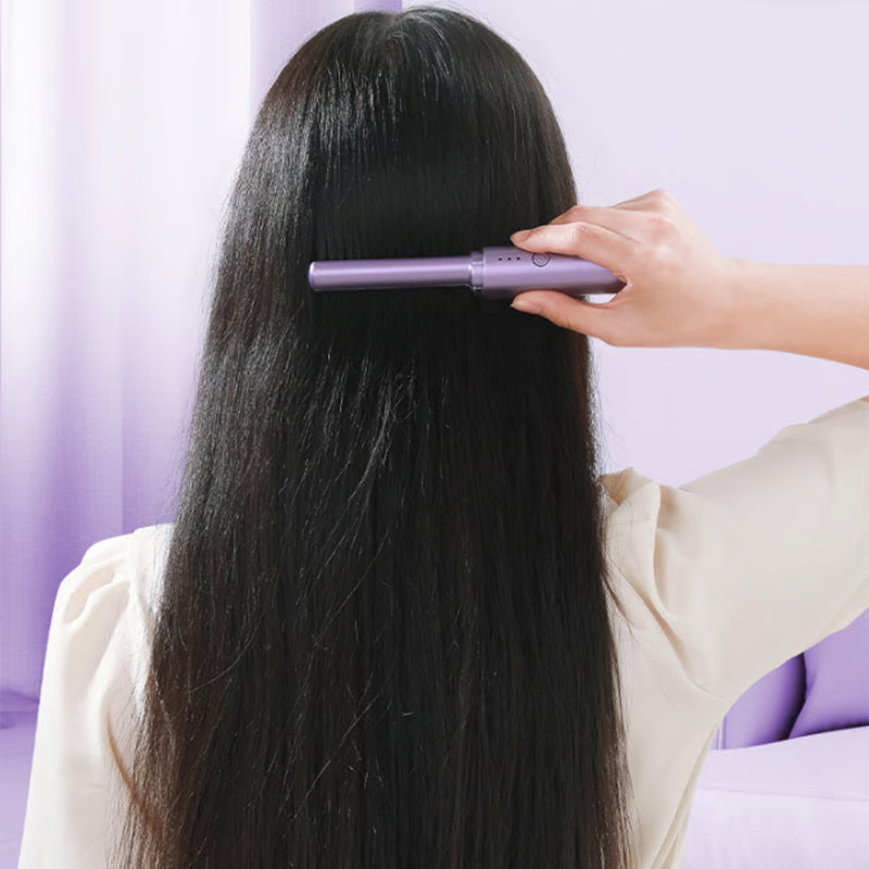 SilkaSilk™ Heated Comb — Effortless Frizz-Free Shine That Turns Heads Instantly