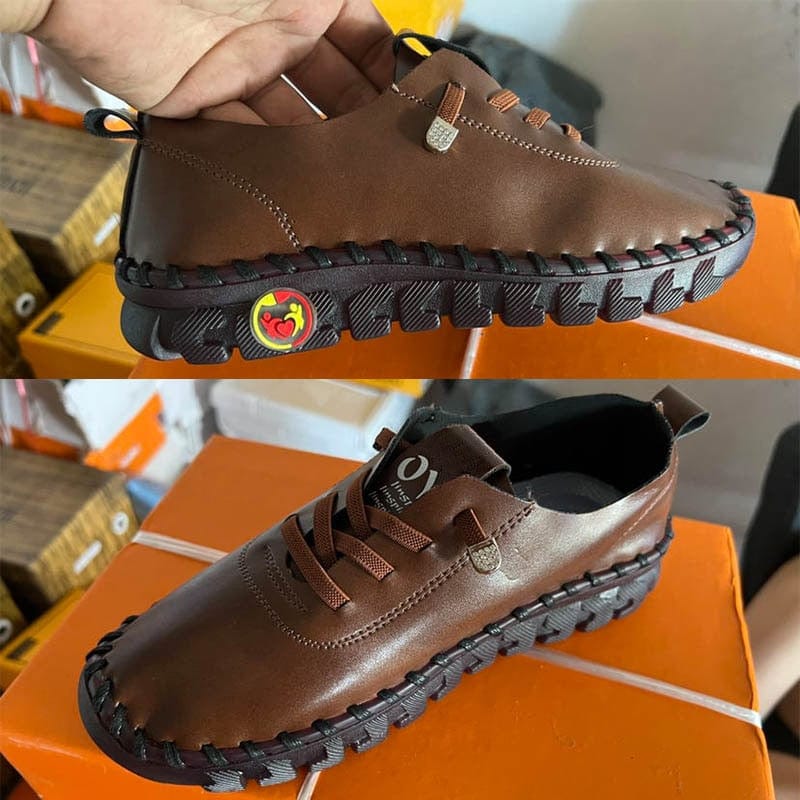 Chaussures plates à enfiler en cuir 