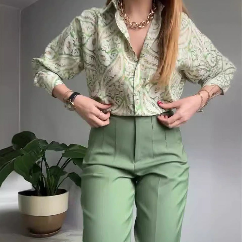 2-piece set of printed shirt and button-up pants for women